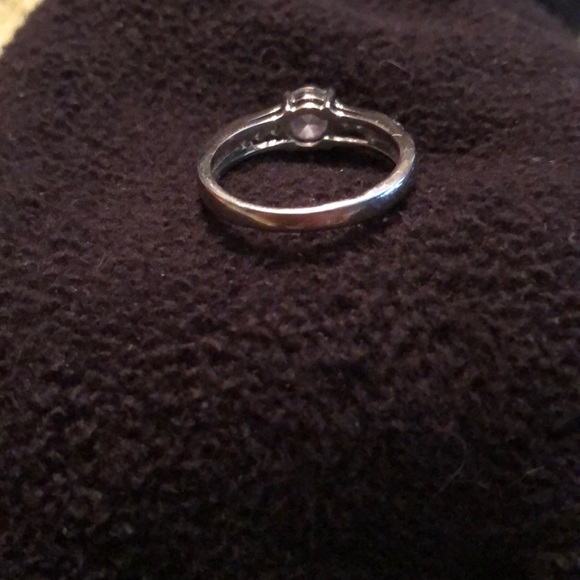 Ring - Picture 2 of 3